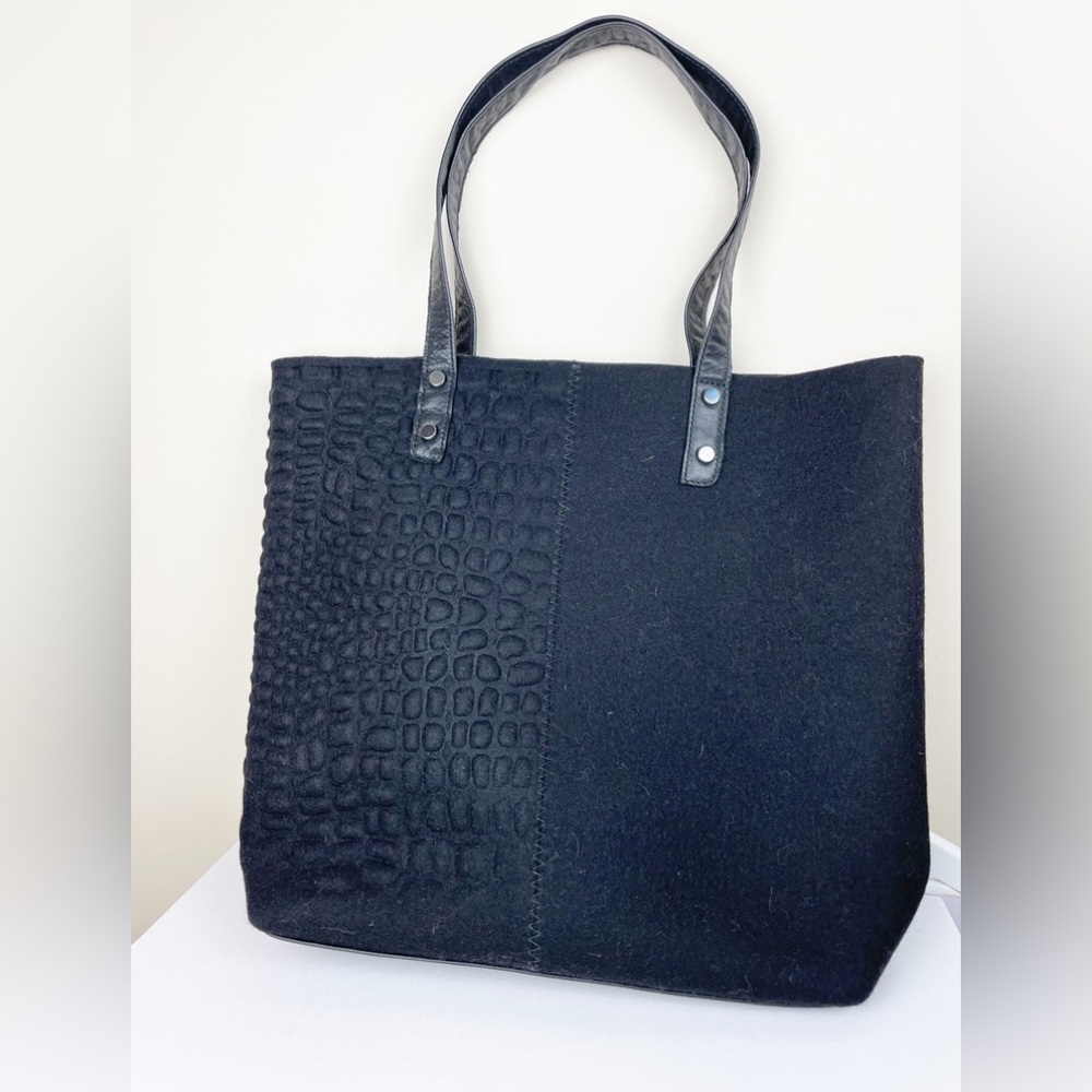 Graf & Lantz Felt Bavarian Daily Tote Bag Black Croc Embossed